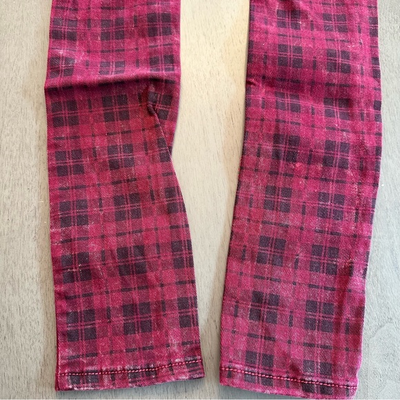 ALMOST FAMOUS Premium Red Plaid Distressed Skinny Jeans Size 1 - Picture 9 of 13